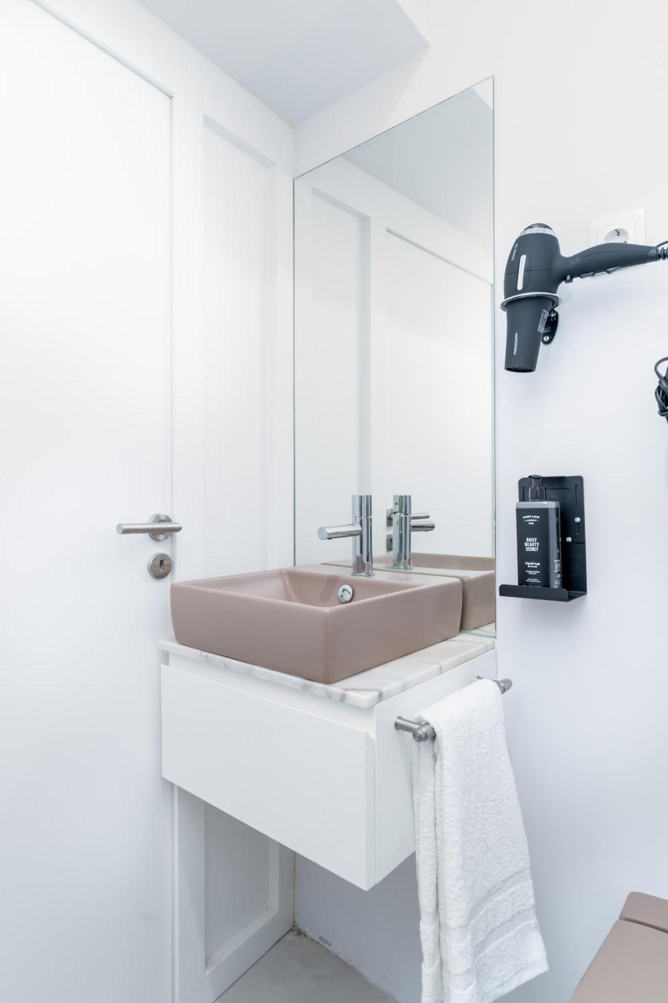 Limehome Evora Rua De Machede 52 Room photo